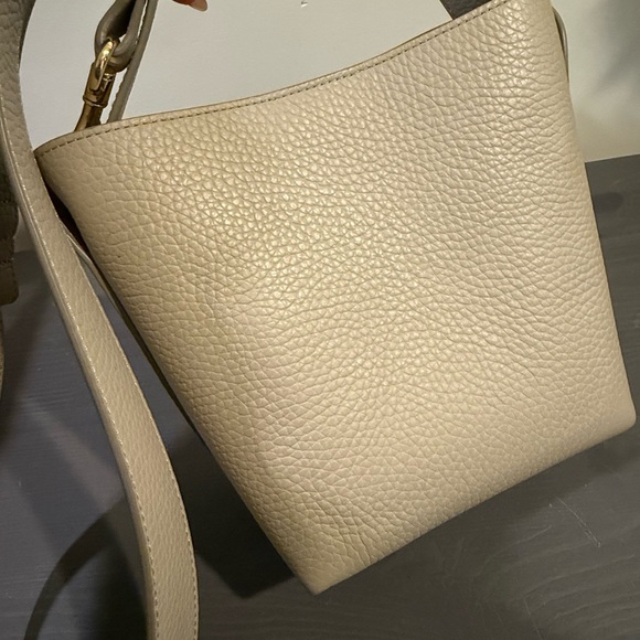 Cuyana Beige Mini Linea Bucket Bag - Picture 12 of 16